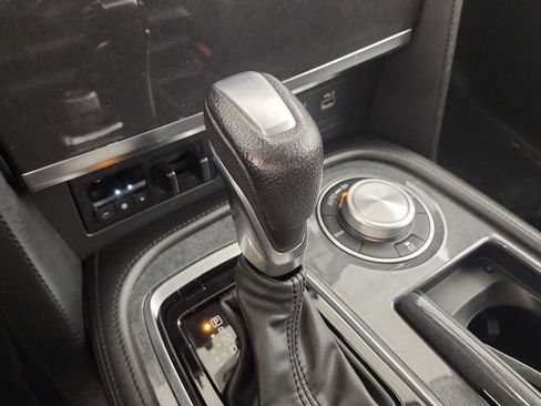 Used 2023 Nissan Armada SV image 29