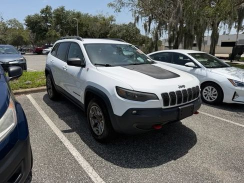 Used 2020 Jeep Cherokee Trailhawk AWD/4WD image 2
