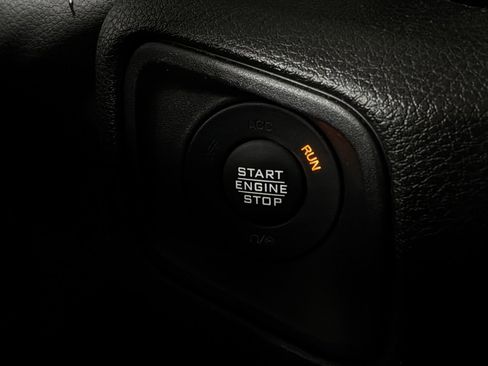 Used 2025 Jeep Wrangler Unlimited Sport AWD/4WD image 25