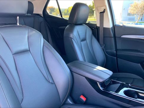 Certified 2025 Buick Envision Preferred image 7