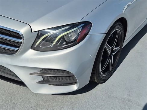 Used 2018 Mercedes-Benz E 300 image 10