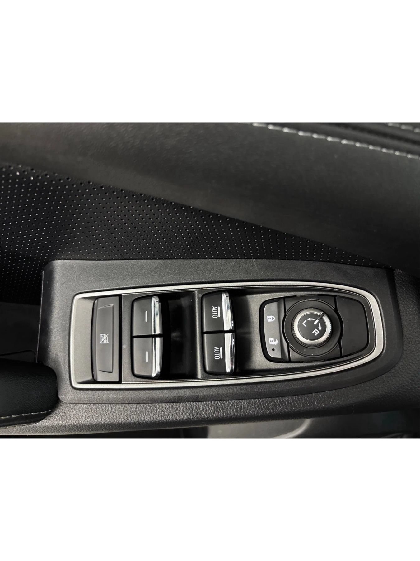 Used 2023 Subaru Ascent Limited AWD/4WD image 39