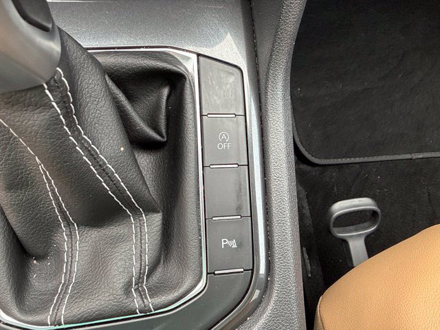 Used 2023 Volkswagen Tiguan SE R-Line FWD image 45