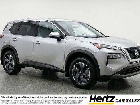 Used 2025 Nissan Rogue SV image 1