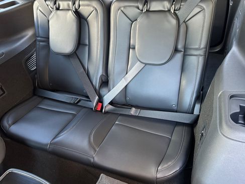 New 2025 Lincoln Aviator Reserve w/ Luxury Package image 14