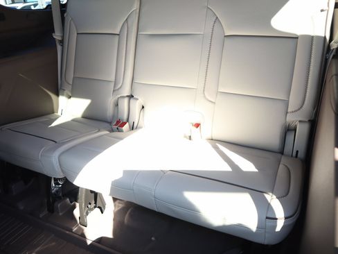 New 2026 GMC Yukon Denali w/ Denali Reserve Package AWD/4WD image 16