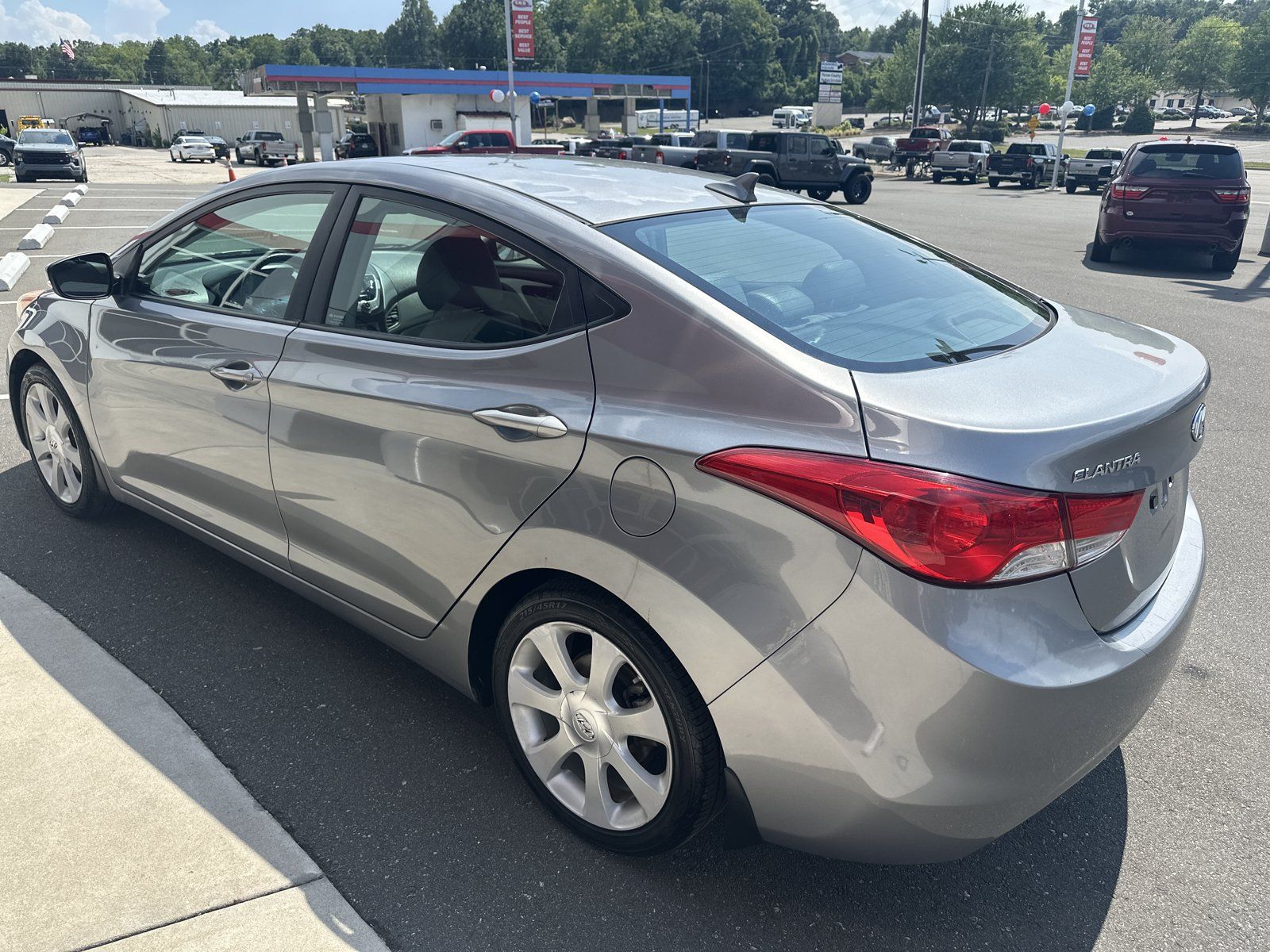 Used 2013 Hyundai Elantra Limited FWD image 6