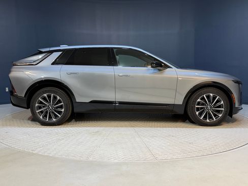 New 2026 Cadillac Lyriq Sport image 8