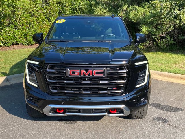 Used 2025 GMC Yukon AT4 Ultimate AWD/4WD image 2