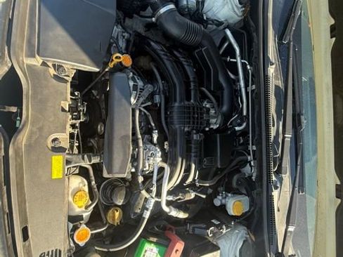 Used 2022 Subaru Crosstrek 2.0i Premium w/ Moonroof Package image 29