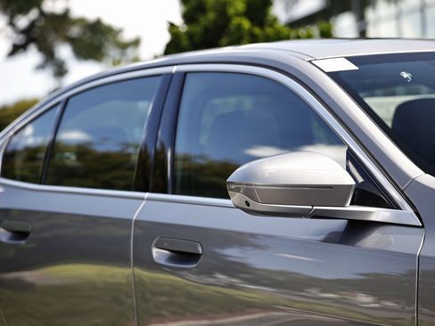 Used 2026 BMW 530i w/ Premium Package image 5