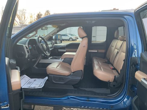 Used 2022 Ford F250 Lariat image 9