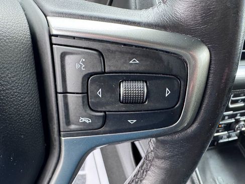 Used 2021 Chevrolet Suburban LT w/ Luxury Package image 21