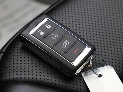 Used 2026 Jeep Grand Cherokee Limited w/ Luxury Tech Group II AWD/4WD image 36