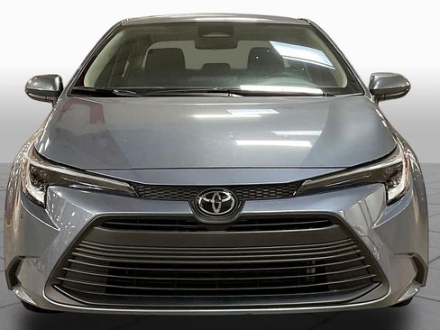 Used 2026 Toyota Corolla LE FWD image 4