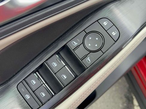 Used 2025 Nissan Rogue SV image 23