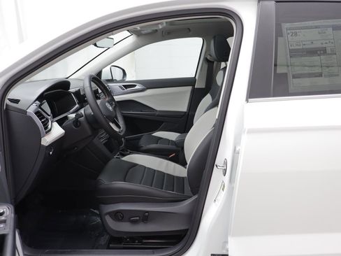 New 2026 Volkswagen Taos SEL image 5