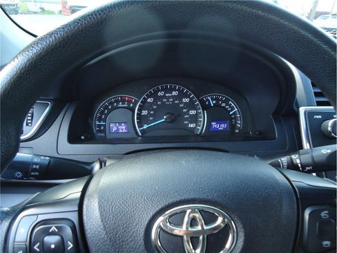 Used 2015 Toyota Camry LE FWD image 21