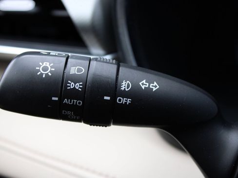 Used 2023 Toyota Highlander Platinum AWD/4WD image 37