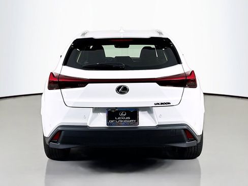 New 2026 Lexus UX 300h FWD image 6