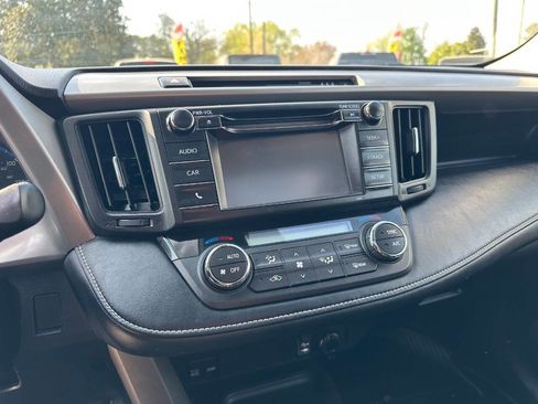 Used 2018 Toyota RAV4 XLE image 3