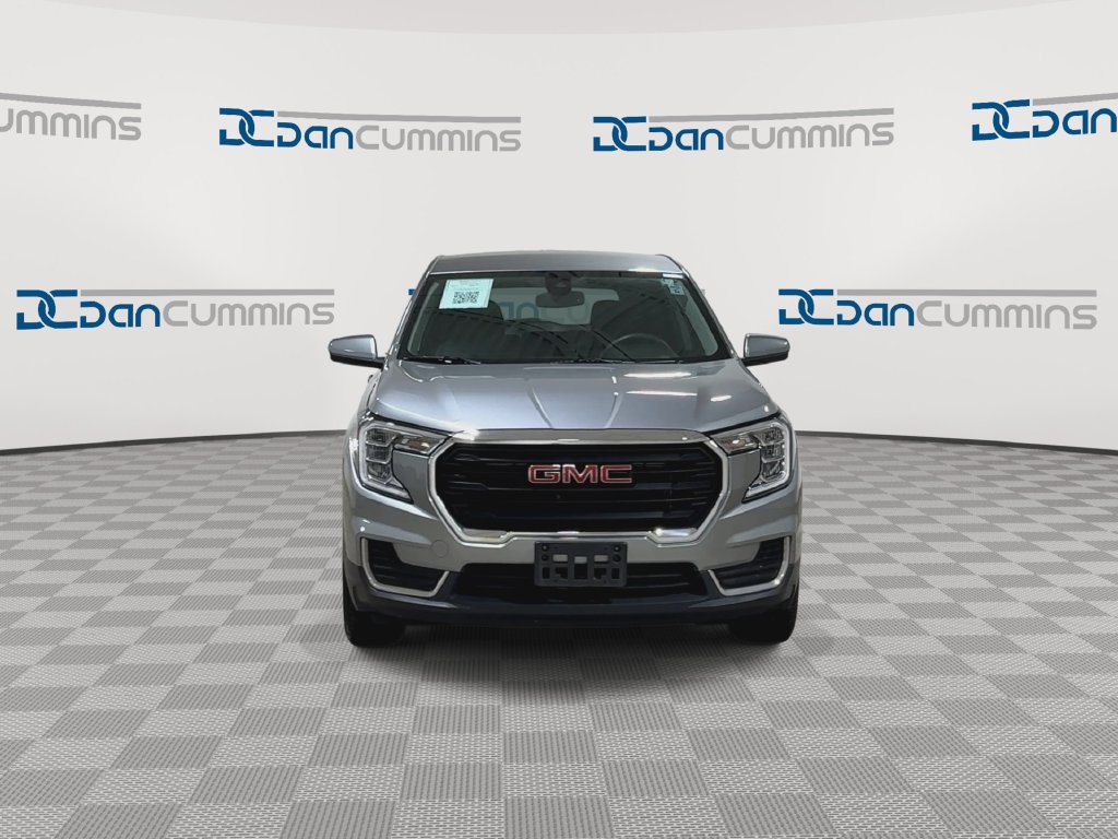 Used 2024 GMC Terrain SLE AWD/4WD image 4