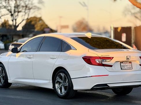 Used 2018 Honda Accord EX image 4