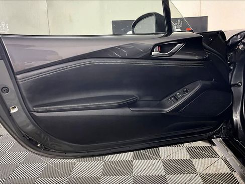 Used 2020 MAZDA MX-5 Miata RF Grand Touring RWD image 19