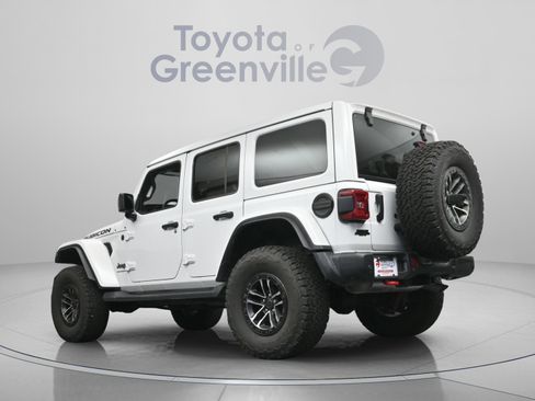 Used 2025 Jeep Wrangler Unlimited Rubicon AWD/4WD image 9