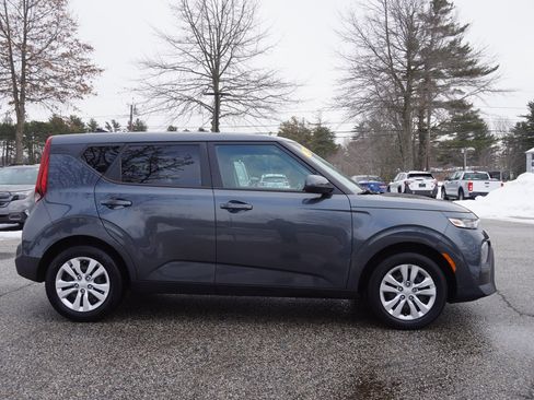 Used 2020 Kia Soul LX image 4