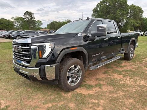 Used 2026 GMC Sierra 3500 SLT w/ SLT Premium Package image 3