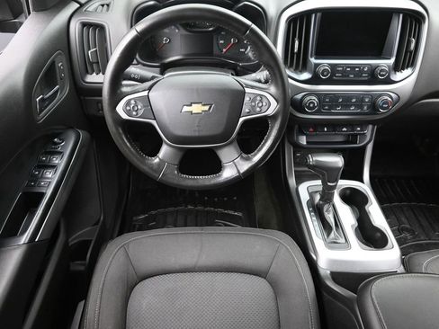 Used 2017 Chevrolet Colorado LT w/ LT Convenience Package image 12