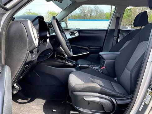 Used 2024 Kia Soul LX w/ Option Group 015 image 9