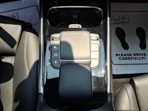 Used 2021 Mercedes-Benz GLB 250 image 26