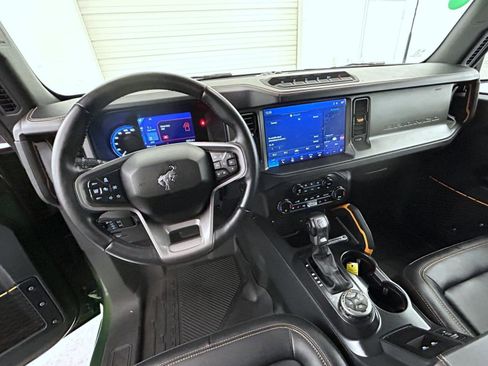 Used 2024 Ford Bronco Badlands image 13