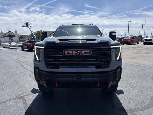 Used 2024 GMC Sierra 2500 AT4X AWD/4WD image 7