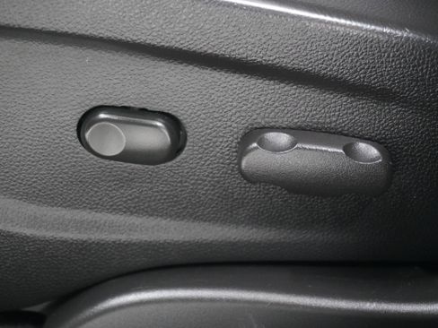 Used 2020 Buick Encore Preferred image 20