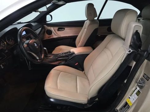 Used 2013 BMW 328i Convertible w/ Premium Pkg image 9