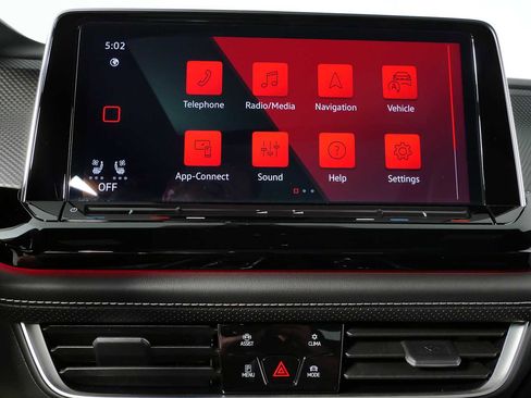 Certified 2024 Volkswagen Atlas Cross Sport SEL R-Line AWD/4WD image 17