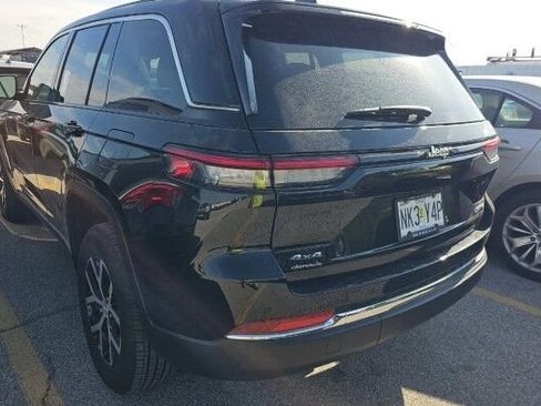 Used 2024 Jeep Grand Cherokee Limited image 4