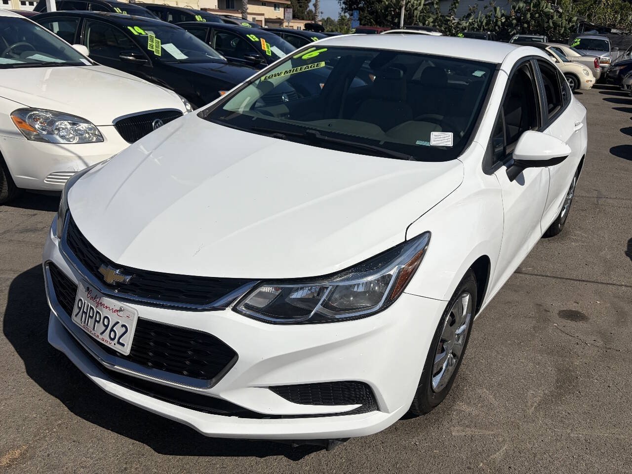 Used 2016 Chevrolet Cruze LS FWD image 2
