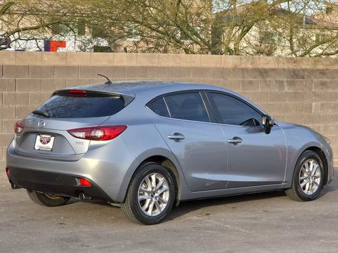 Used 2016 MAZDA MAZDA3 i Touring image 9