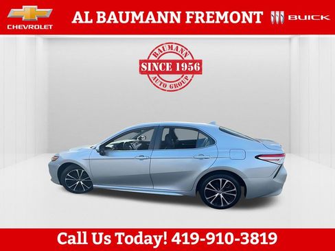 Used 2020 Toyota Camry SE image 11