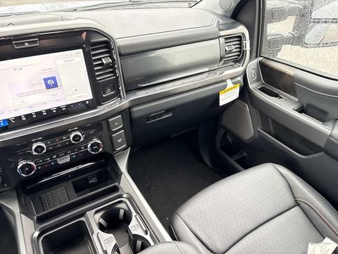 New 2026 Ford F250 Lariat w/ Black Appearance Package AWD/4WD image 15