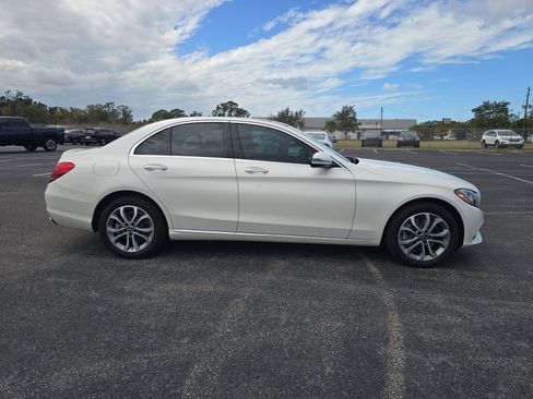 Used 2018 Mercedes-Benz C 300 4MATIC Sedan image 3