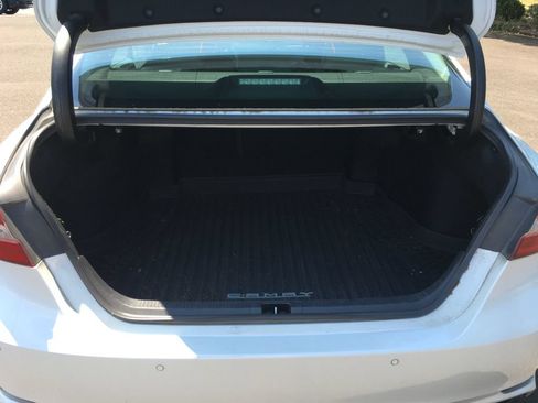 Used 2018 Toyota Camry XSE FWD image 5