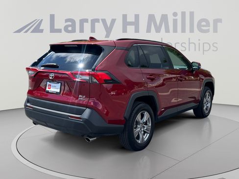 Certified 2025 Toyota RAV4 XLE AWD/4WD image 5