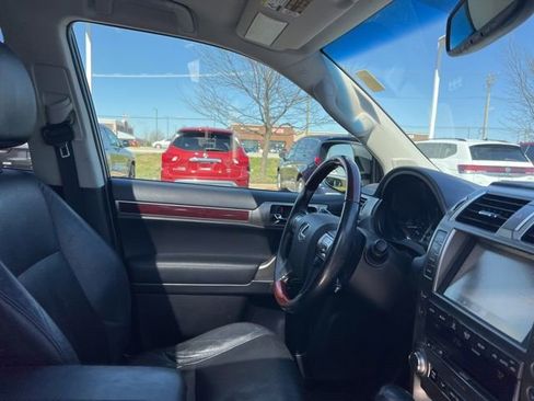 Used 2014 Lexus GX 460 w/ Premium Package image 42