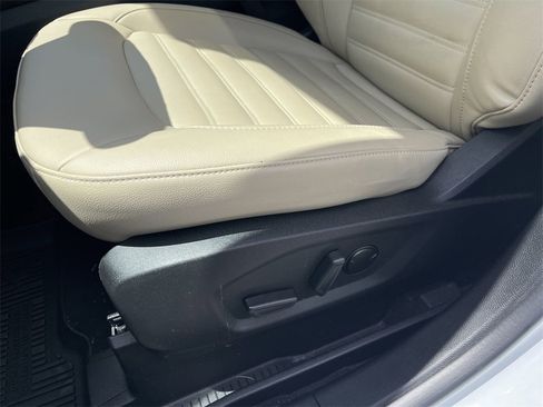 Used 2023 Ford Edge SEL w/ Convenience Package image 14