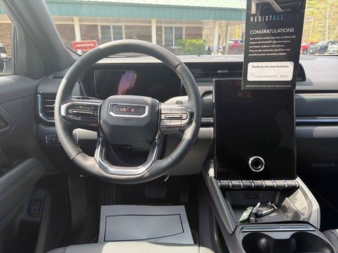 New 2026 GMC Terrain AT4 w/ Technology Package II AWD/4WD image 15
